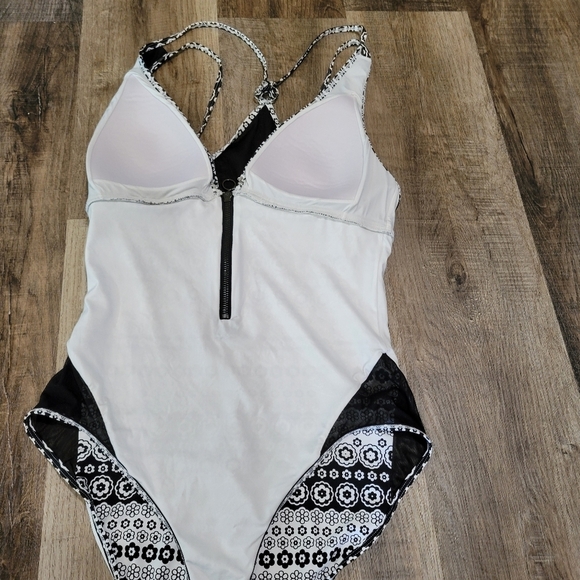 Anne Cole Black and White Patterned Kids One Piece Swimsuit - Picture 9 of 13